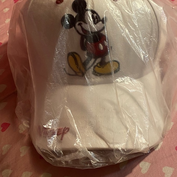 Adjustable Mickey Mouse Baseball cap - Picture 4 of 6